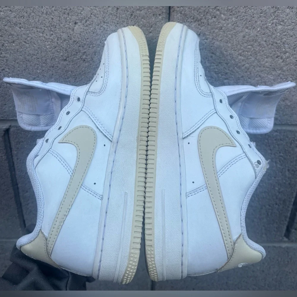 Nike Air Force Sneakers